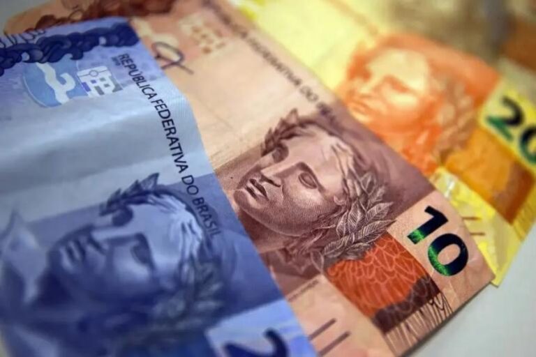 Governo Federal propõe salário mínimo de R$ 1.717 para 2027